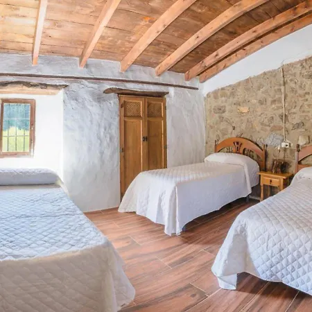 Holiday home Nogueras De By Ruralidays